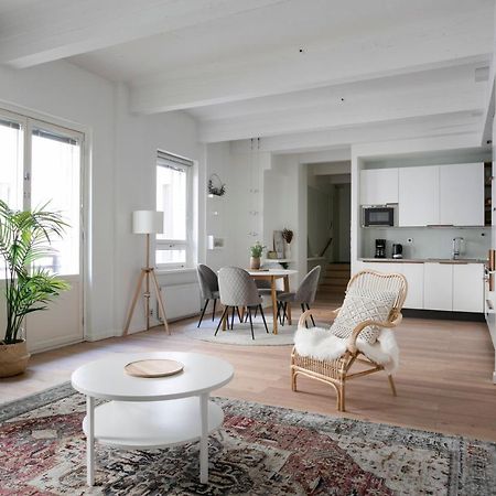 2Ndhomes Loft Apartment With Spa & Balcony By The White Church 赫尔辛基 外观 照片