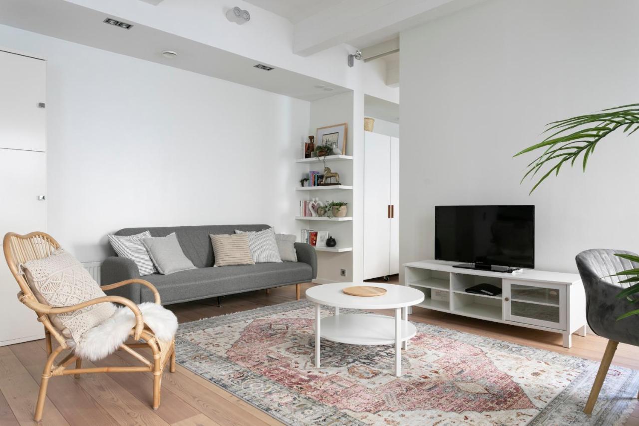 2Ndhomes Loft Apartment With Spa & Balcony By The White Church 赫尔辛基 外观 照片